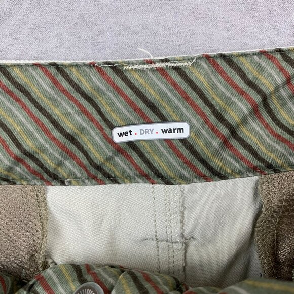 Men's White Cargo Shorts - Picture 6 of 7